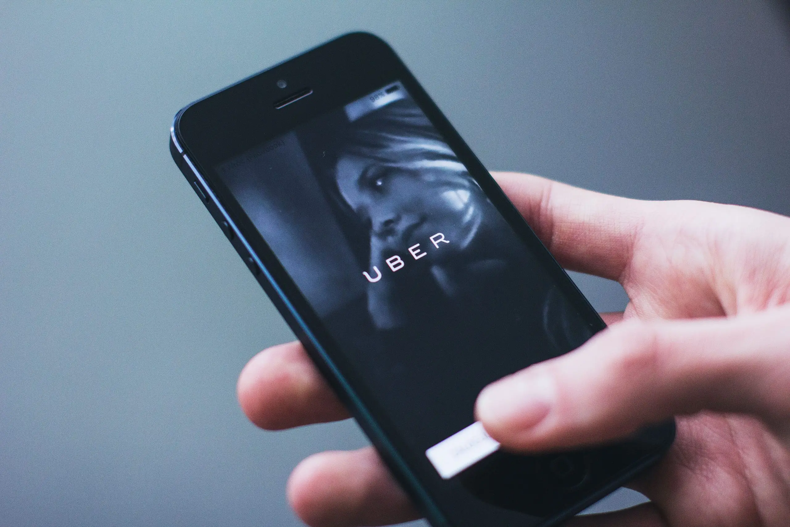 Uber app displayed on a smartphone before a Florida rideshare accident claim